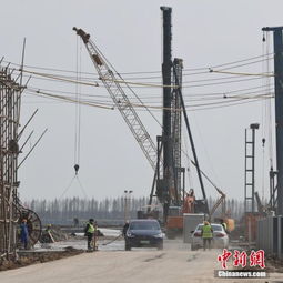 开工两月 特斯拉上海工厂工地一片繁忙